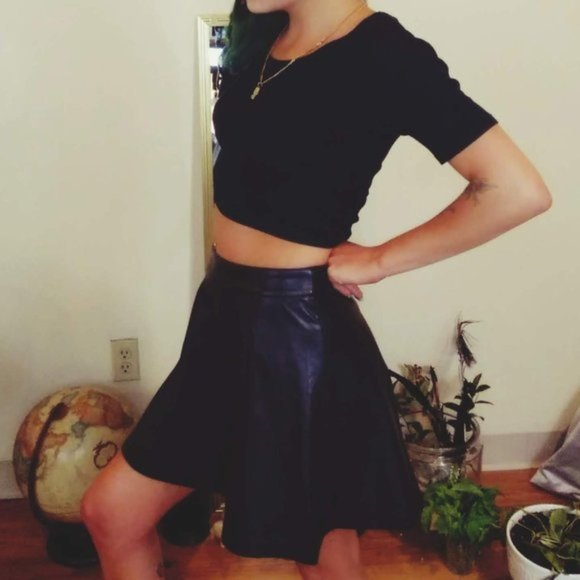 DIVIDED High Waisted Faux Leather Mini Skirt EUC - Picture 2 of 4